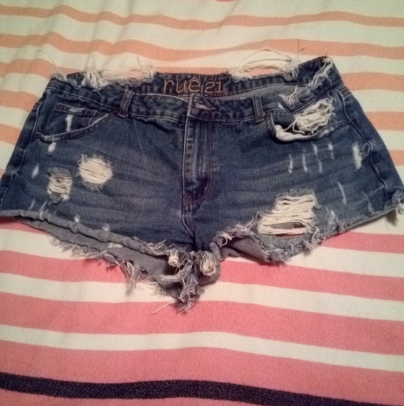 Rue 21 ripped blue jean shorts - Picture 1 of 2